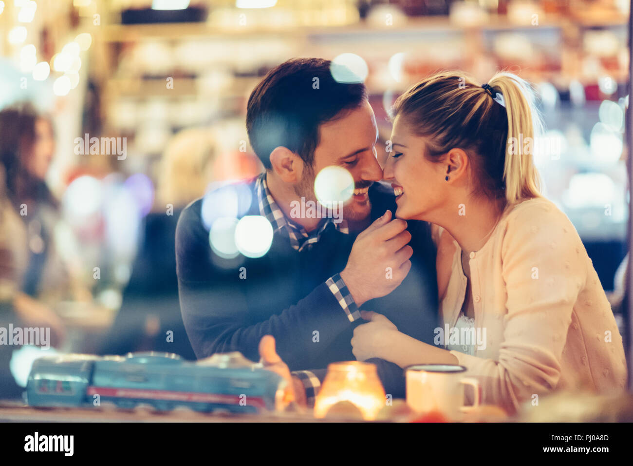 VikiLine Internet Dating System - A Modern Technique to Online Relationships